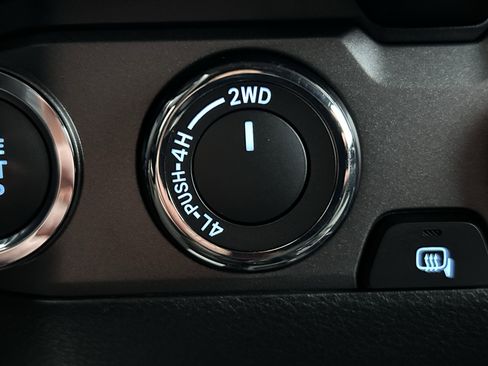 Certified 2023 Toyota Tacoma TRD Off-Road image 30