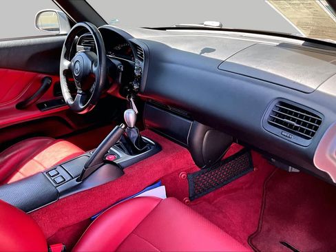 Used 2001 Honda S2000 image 17