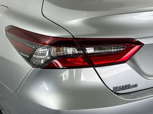 Used 2022 Toyota Camry LE image 35