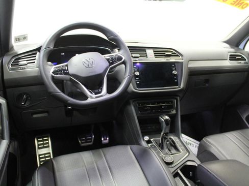 Used 2022 Volkswagen Tiguan SE R-Line AWD/4WD image 7