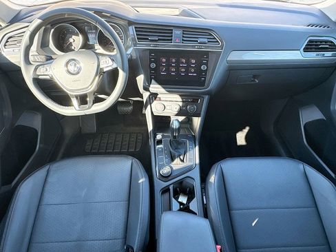 Used 2020 Volkswagen Tiguan SE image 27