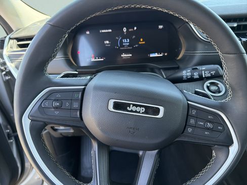 Used 2023 Jeep Grand Cherokee L Laredo w/ Luxury Tech Group I AWD/4WD image 21