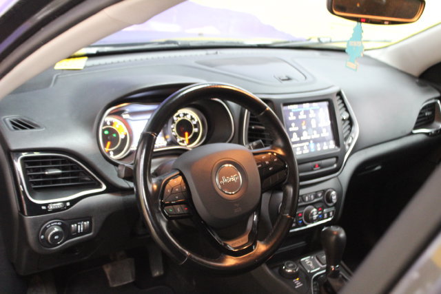 Used 2021 Jeep Cherokee Latitude Lux AWD/4WD image 14