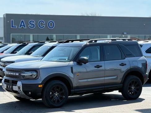 Used 2025 Ford Bronco Sport Badlands AWD/4WD image 1