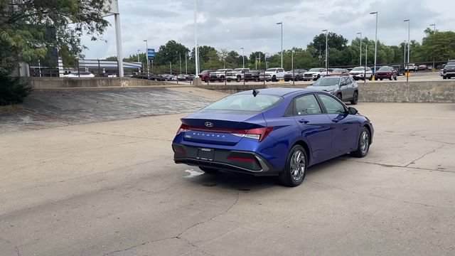 Used 2024 Hyundai Elantra SEL FWD image 8