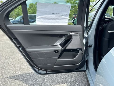 New 2025 BMW 750e xDrive AWD/4WD image 12