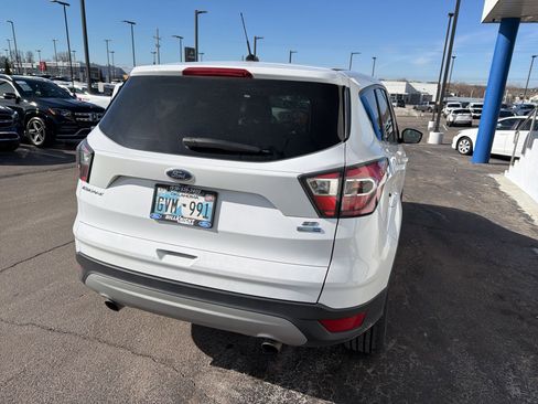 Used 2017 Ford Escape SE image 5