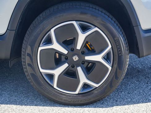 Used 2023 Rivian R1T Adventure AWD/4WD image 10