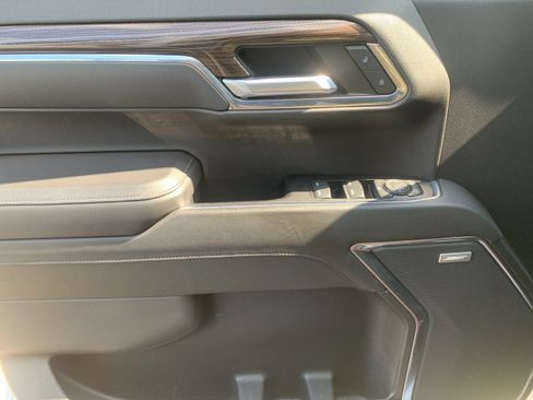 Used 2022 Chevrolet Silverado 1500 LT Trail Boss w/ Convenience Package II AWD/4WD image 13