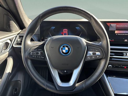 Used 2023 BMW i4 eDrive40 w/ Premium Package image 9