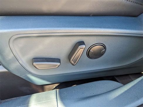 New 2025 Ford Maverick Lariat w/ Black Appearance Package image 10