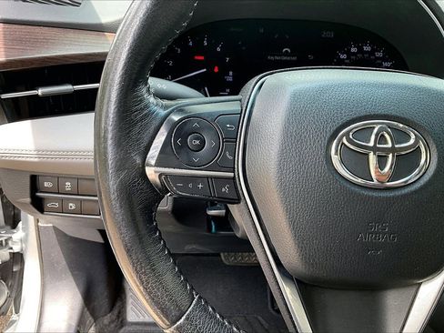 Used 2021 Toyota Avalon XLE w/ Moonroof Package FWD image 10