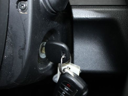 Used 2021 Toyota Camry LE image 24