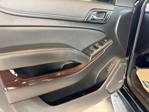 Used 2018 GMC Yukon XL SLT w/ Open Road Package image 12