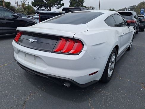 Used 2018 Ford Mustang Coupe RWD image 7