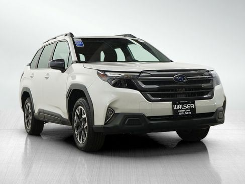 Used 2026 Subaru Forester Premium AWD/4WD image 3