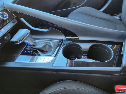 Certified 2022 Hyundai Elantra SEL w/ Convenience Package image 26