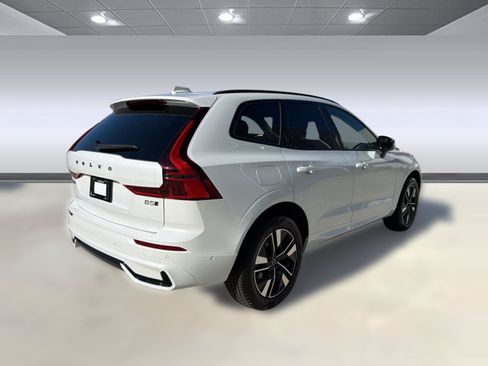New 2026 Volvo XC60 B5 Plus w/ Climate Package AWD/4WD image 9
