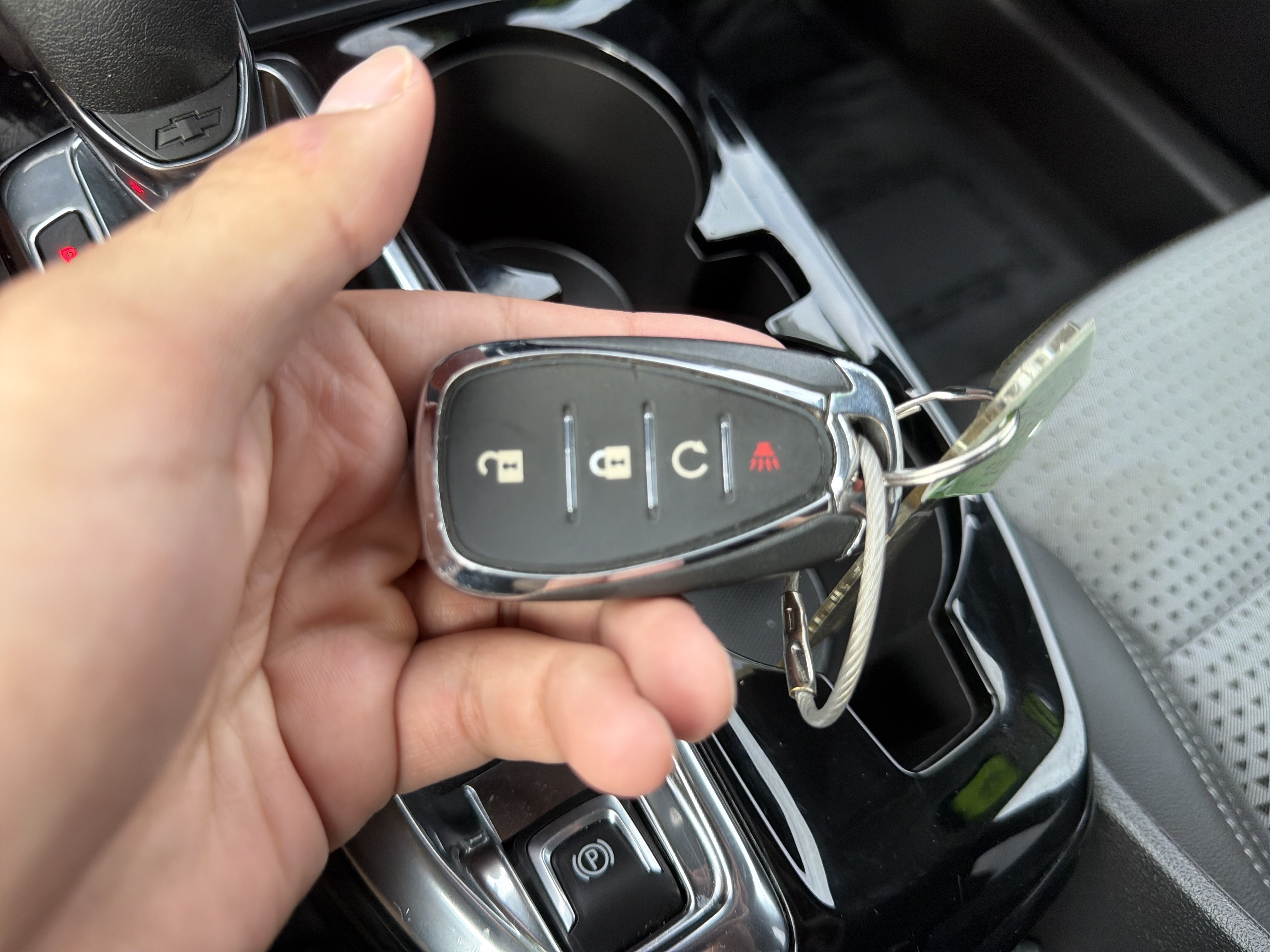 Used 2025 Chevrolet Trax LT FWD image 31