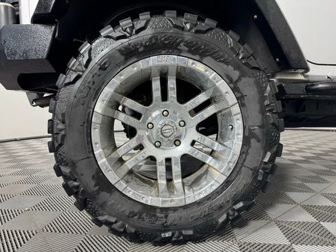 Used 2007 Jeep Wrangler Unlimited X image 37