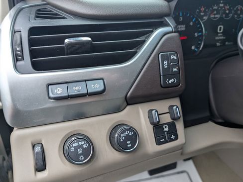 Used 2017 Chevrolet Tahoe Premier AWD/4WD image 17