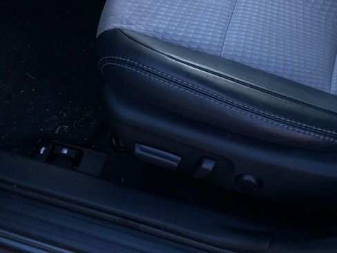 Used 2012 Toyota Camry SE image 14