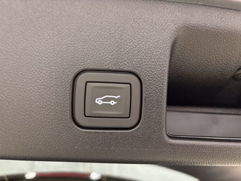 New 2026 Chevrolet Equinox EV LT w/ Convenience Package II AWD/4WD image 34