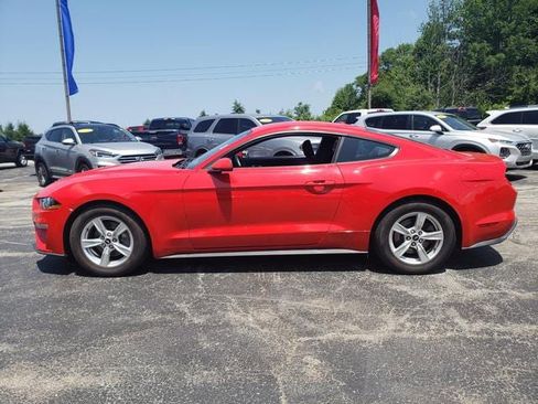 Used 2020 Ford Mustang Coupe image 4