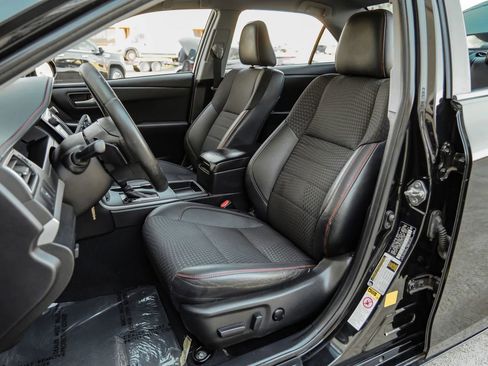 Used 2015 Toyota Camry SE image 36