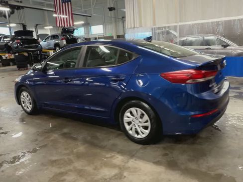 Used 2017 Hyundai Elantra SE image 6