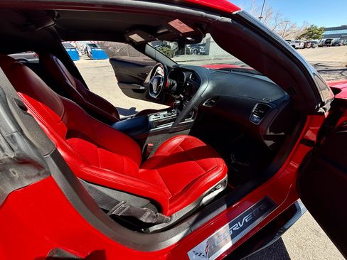 Used 2019 Chevrolet Corvette Stingray Coupe w/ Carbon Flash Badge Package RWD image 14