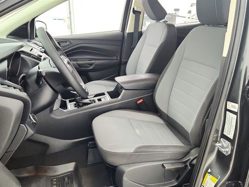 Used 2018 Ford Escape S image 32