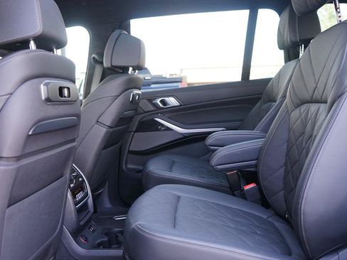 Used 2024 BMW X7 xDrive40i w/ M Sport Package AWD/4WD image 26