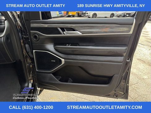 Used 2022 Jeep Wagoneer Series III image 14