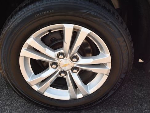 Used 2017 Chevrolet Equinox LS FWD image 42