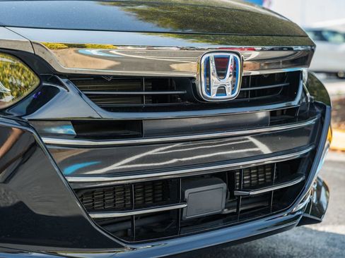 Used 2022 Honda Accord Sport image 9