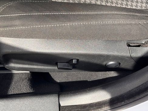 Used 2023 Dodge Charger SXT image 12