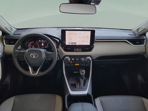 Used 2023 Toyota RAV4 XLE Premium image 11