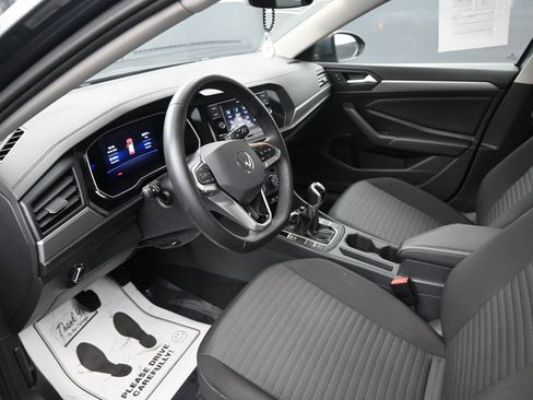 Used 2024 Volkswagen Jetta S image 27