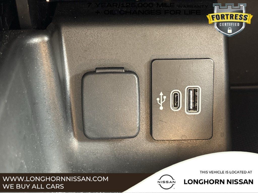 Used 2025 Ford Explorer Platinum w/ Ultimate Package RWD image 18