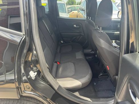 Used 2019 Jeep Renegade Trailhawk AWD/4WD image 13