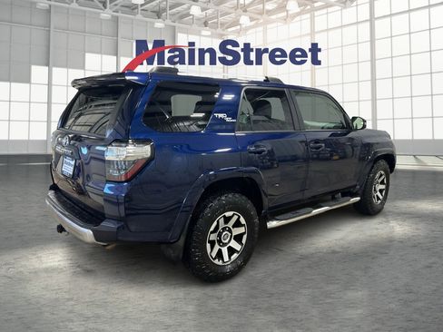 Used 2018 Toyota 4Runner TRD Off-Road Premium image 5