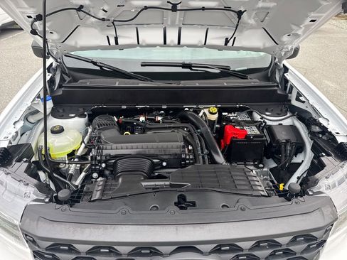 Used 2025 Ford Maverick XLT w/ Equipment Group 302A image 31