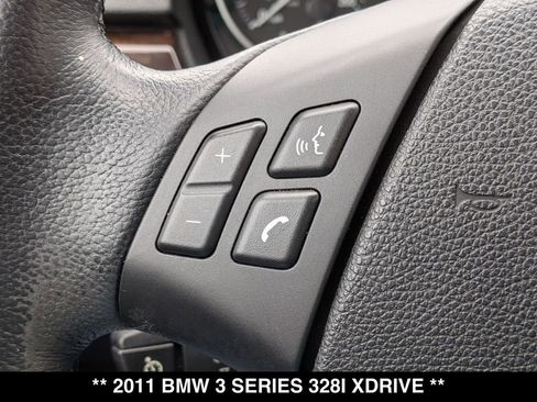 Used 2011 BMW 328i xDrive Sedan AWD/4WD image 5