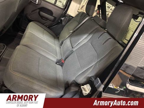 Used 2024 Jeep Wrangler Willys image 25