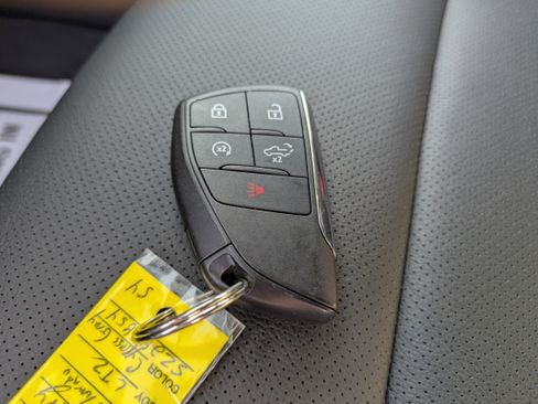 Used 2025 Chevrolet Silverado 1500 LTZ image 33