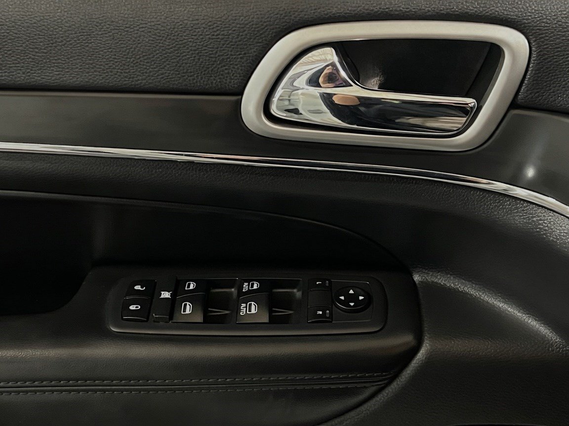 Used 2018 Jeep Grand Cherokee Limited RWD image 13
