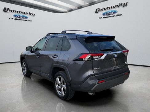 Used 2020 Toyota RAV4 Limited image 7