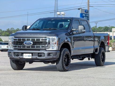 Certified 2023 Ford F250 XLT w/ FX4 Off-Road Package AWD/4WD image 4