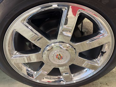 Used 2014 Cadillac Escalade Luxury AWD/4WD image 38